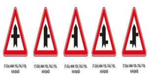 Anayol – Tali Yol Kavşağı Levhası: Trafik Düzeni ve Güvenliğin Temel Aracı